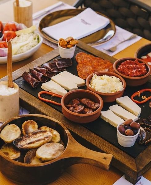 Сніданок Каньйони Чорногорії